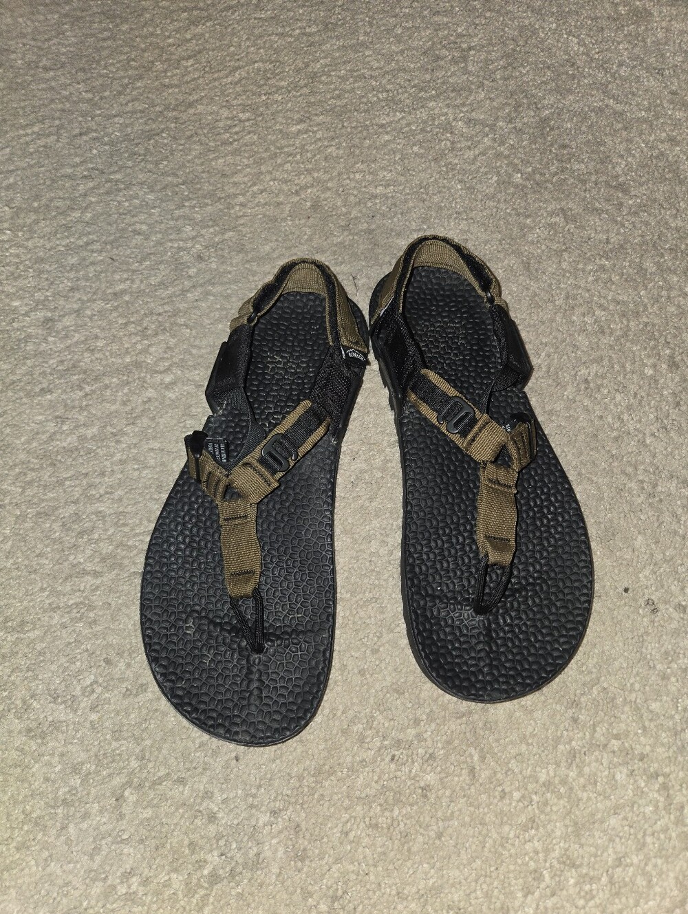 Bedrock Vibram Sandals Size M9 W10